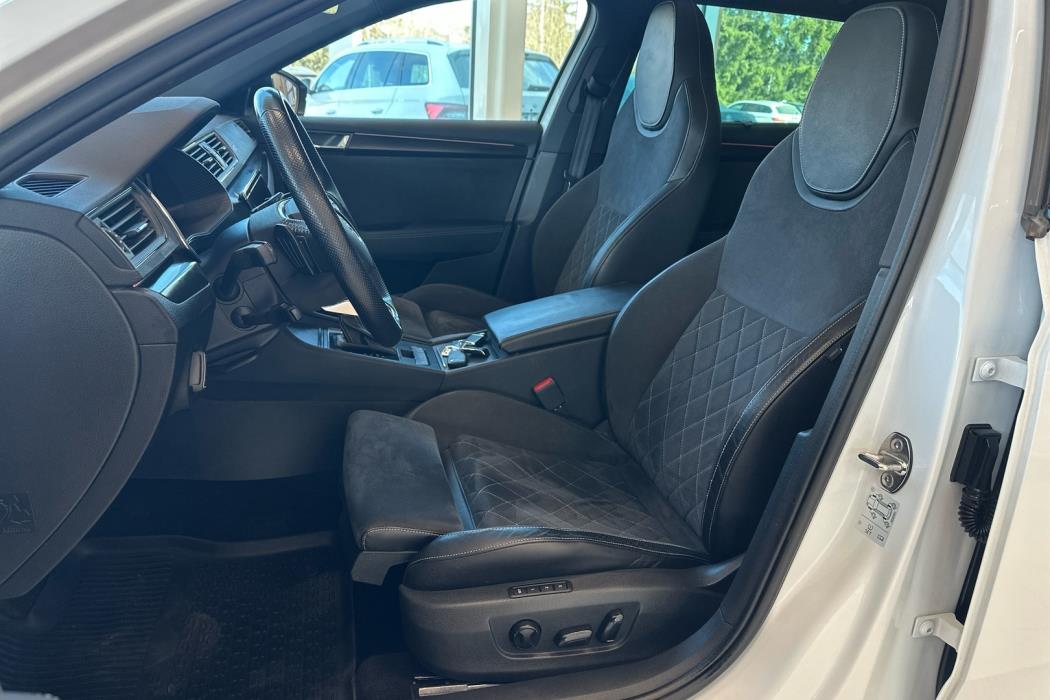 SKODA Superb 2023