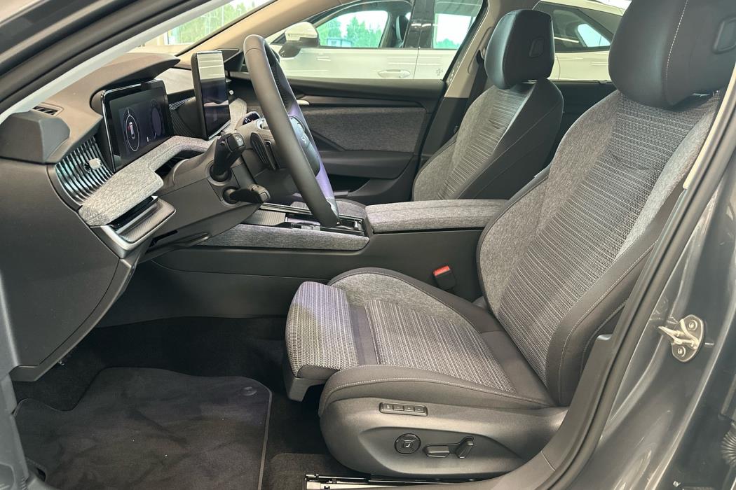 SKODA Superb 2026