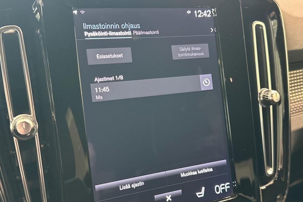 VOLVO XC40 2018