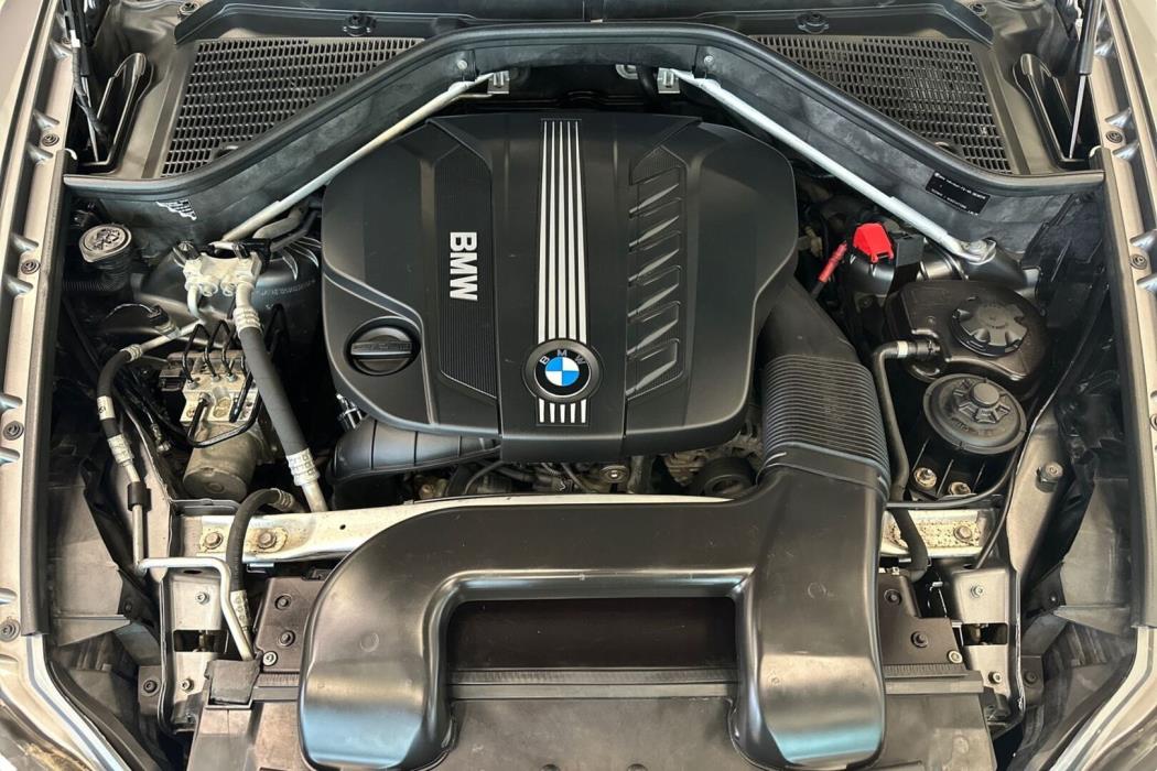 BMW X6 2012