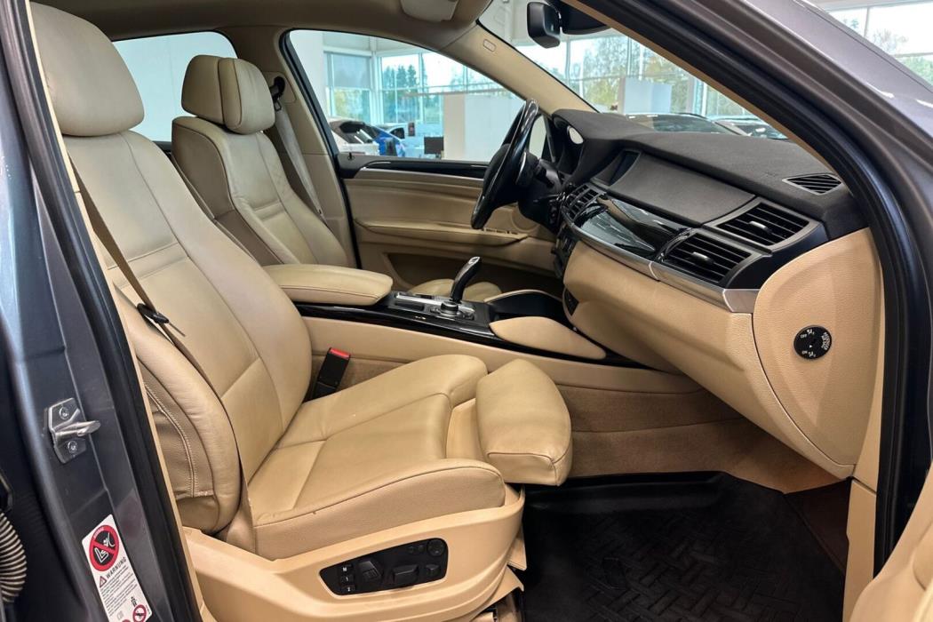 BMW X6 2012