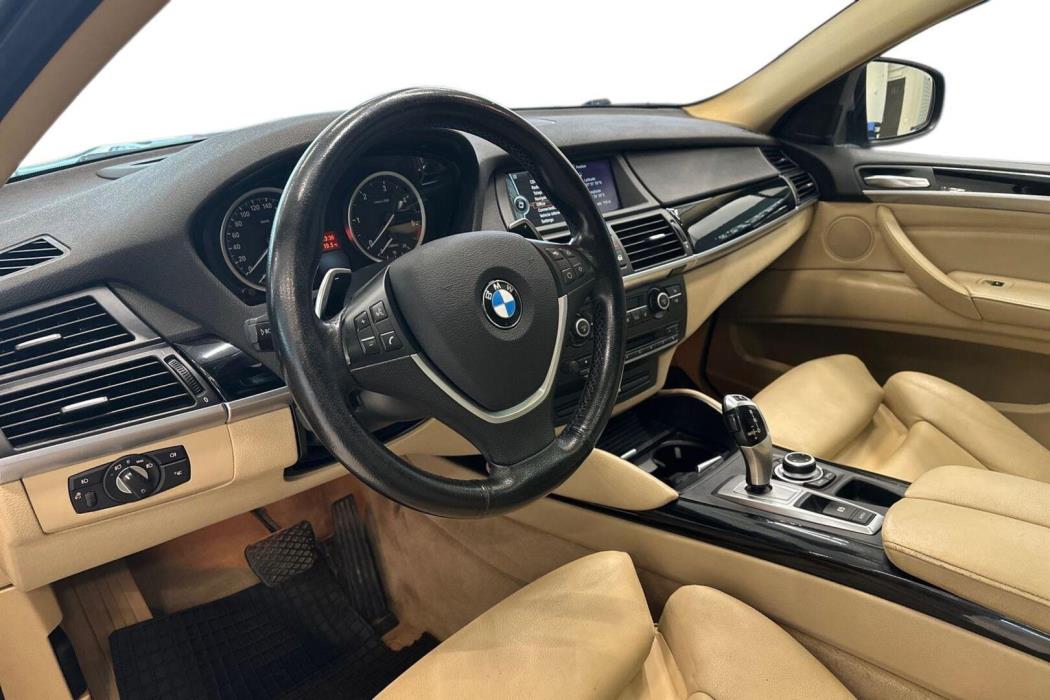 BMW X6 2012