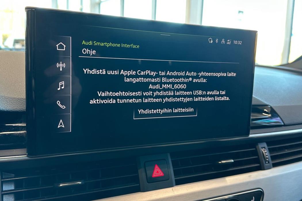 AUDI A4 2022