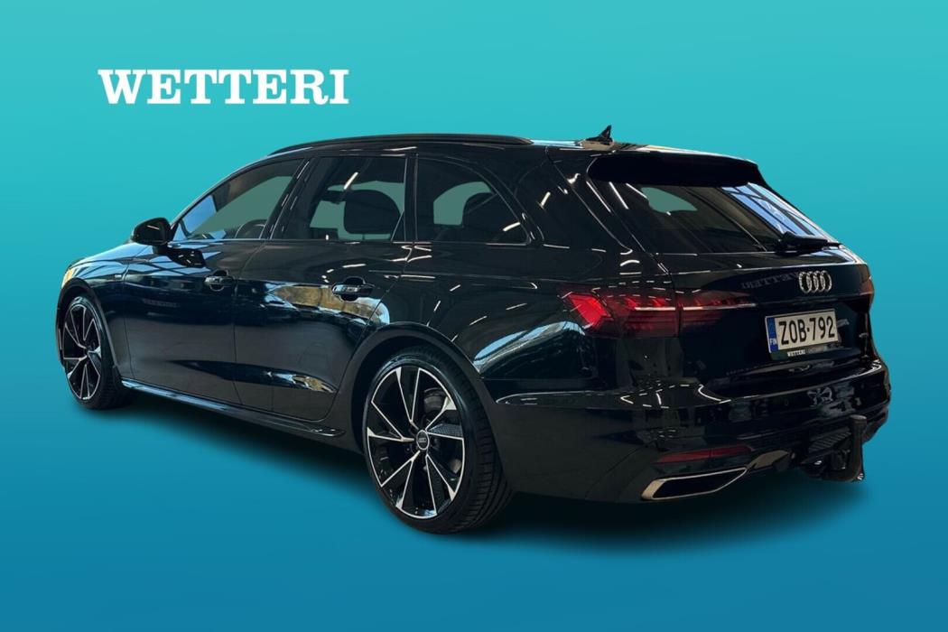 AUDI A4 2022