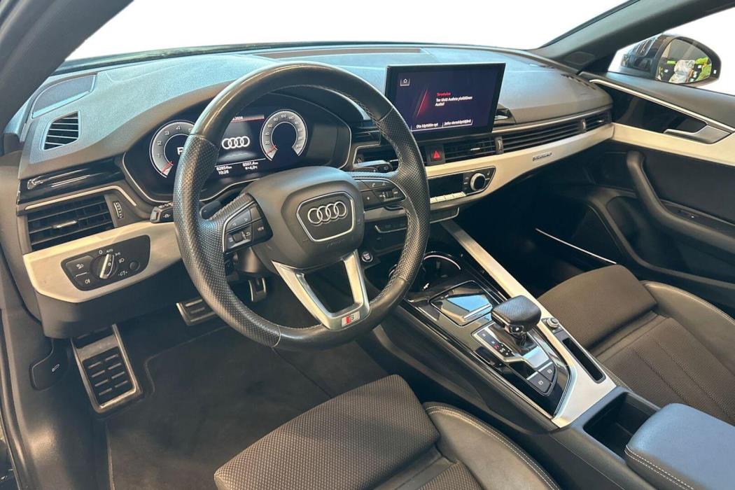 AUDI A4 2022