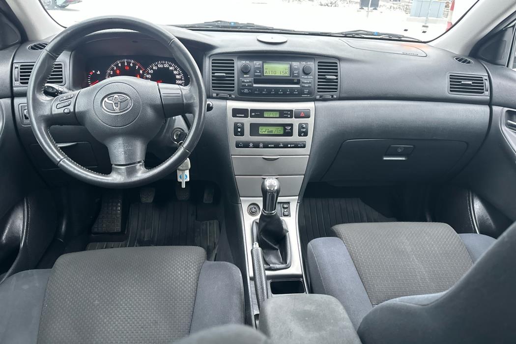 TOYOTA Corolla 2004