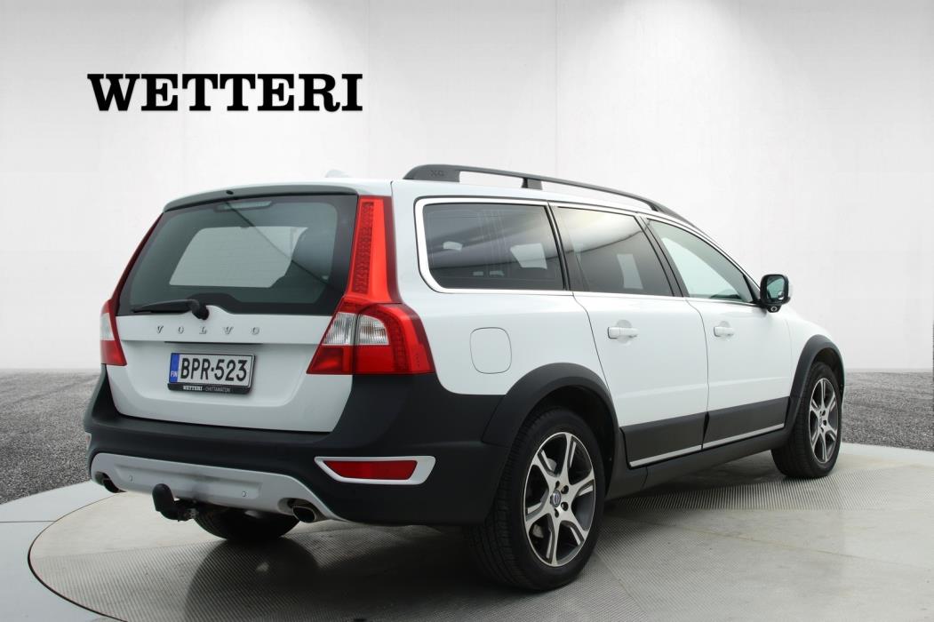 VOLVO XC70 2012