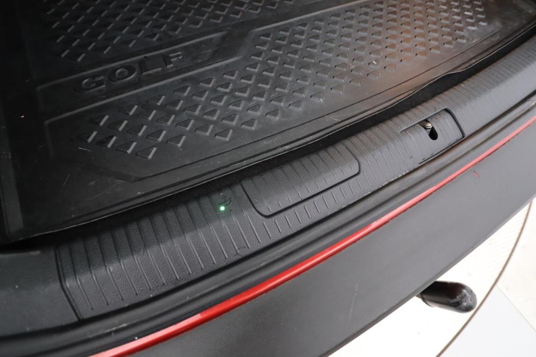 VOLKSWAGEN Golf Sportsvan 2015