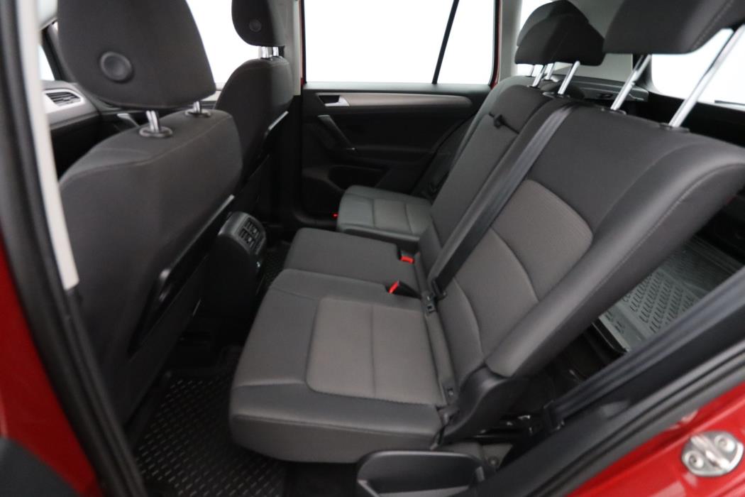 VOLKSWAGEN Golf Sportsvan 2015