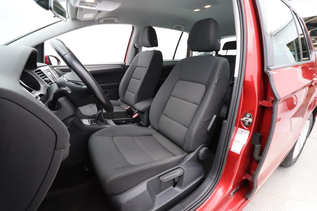 VOLKSWAGEN Golf Sportsvan 2015