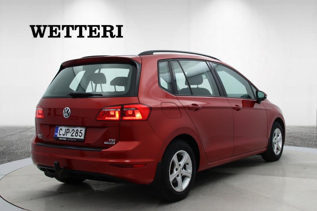 VOLKSWAGEN Golf Sportsvan 2015