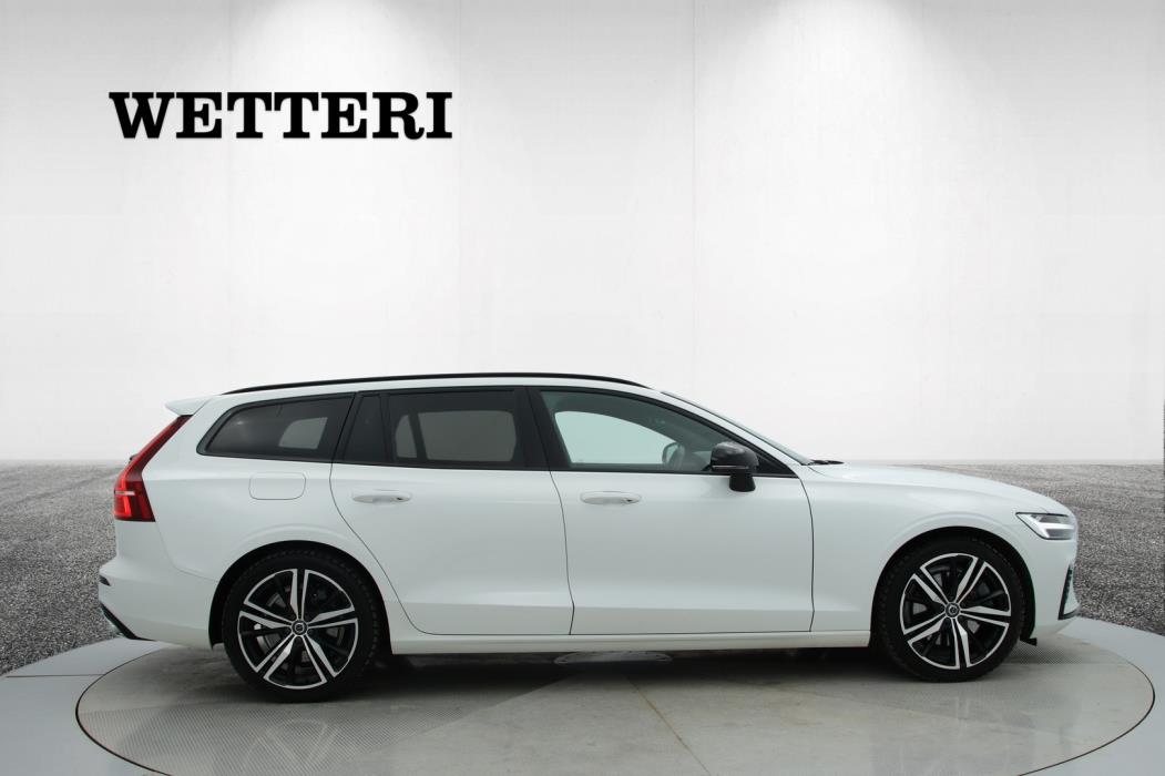 VOLVO V60 2022