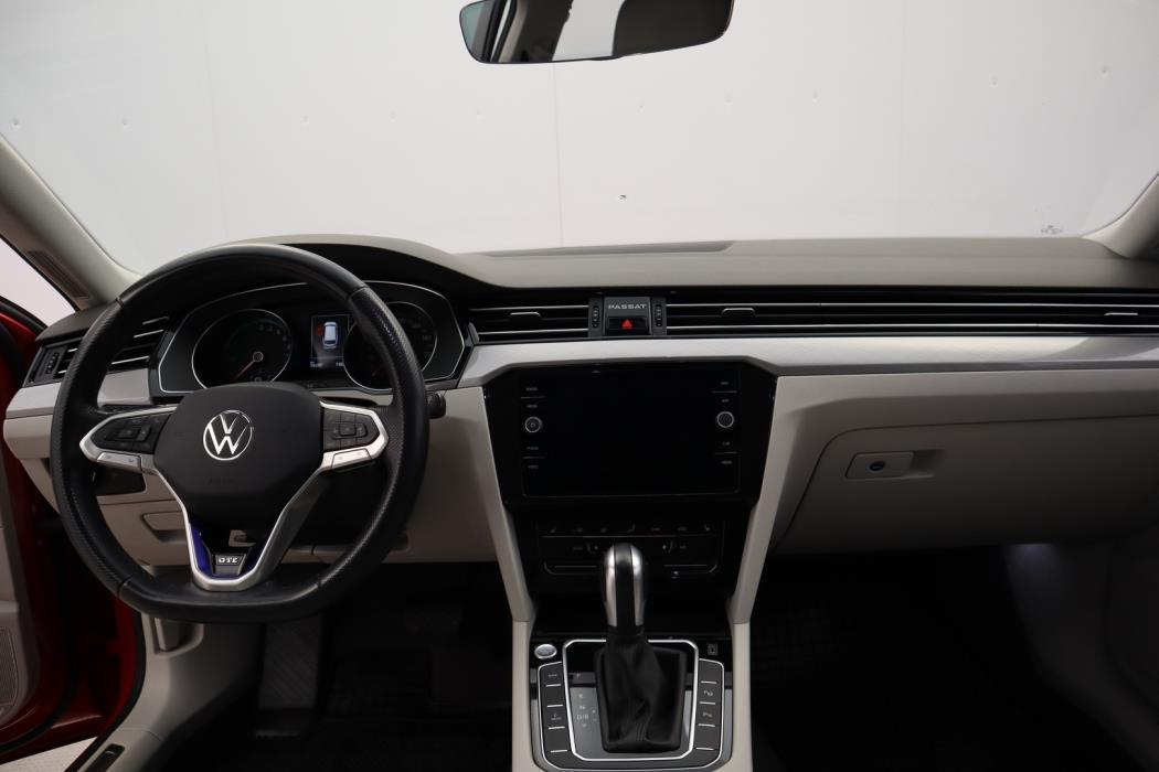 VOLKSWAGEN Passat 2021
