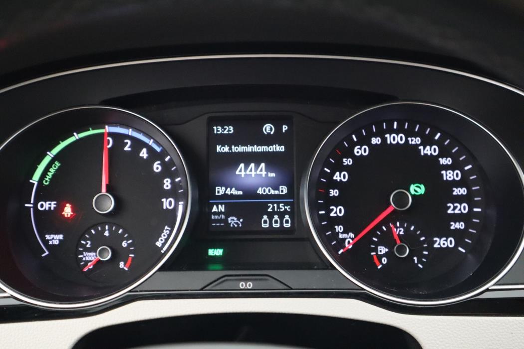 VOLKSWAGEN Passat 2021