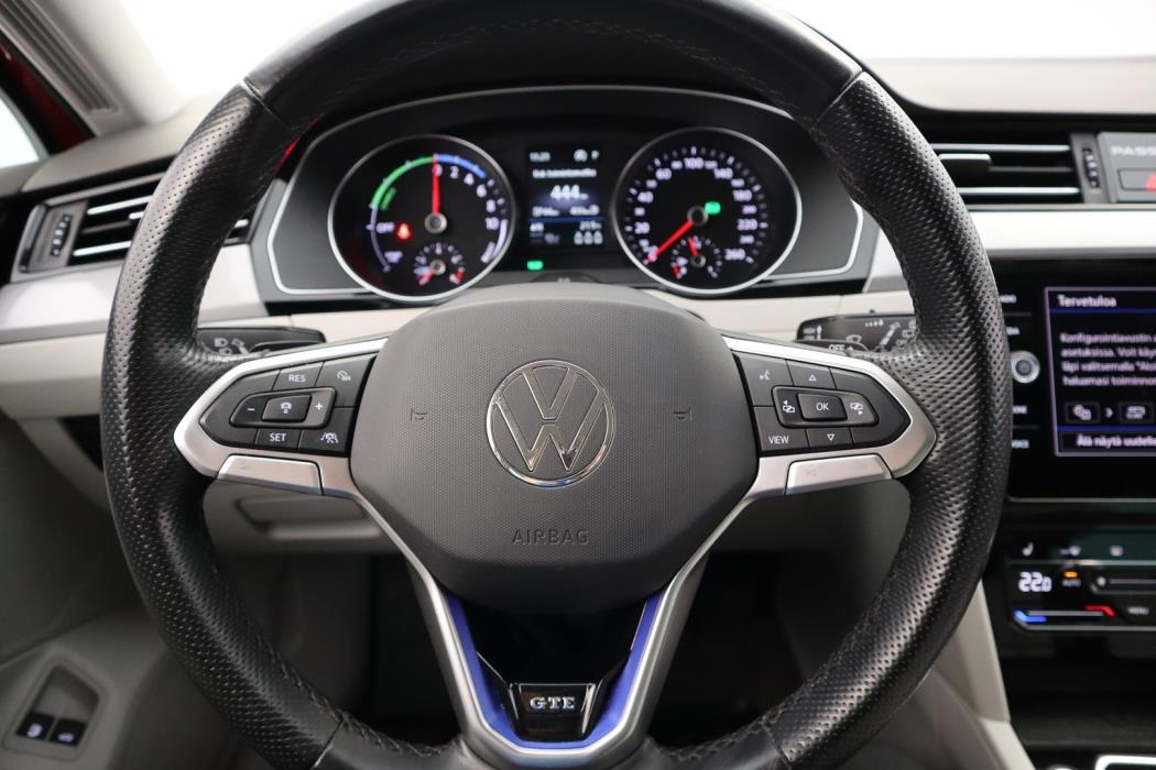 VOLKSWAGEN Passat 2021