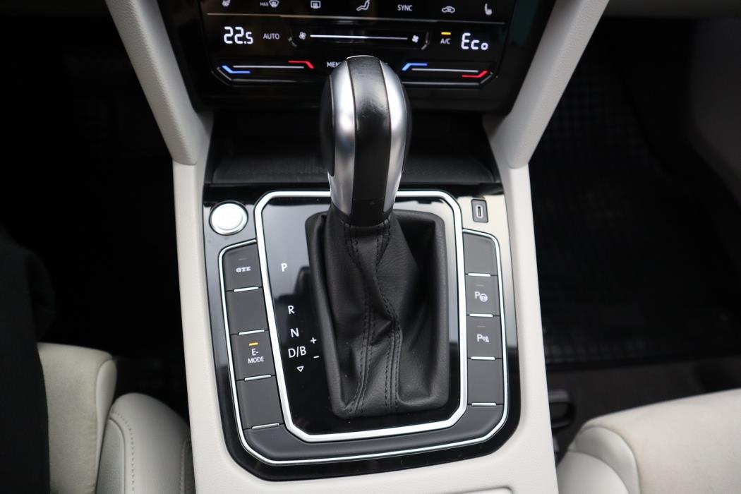 VOLKSWAGEN Passat 2021