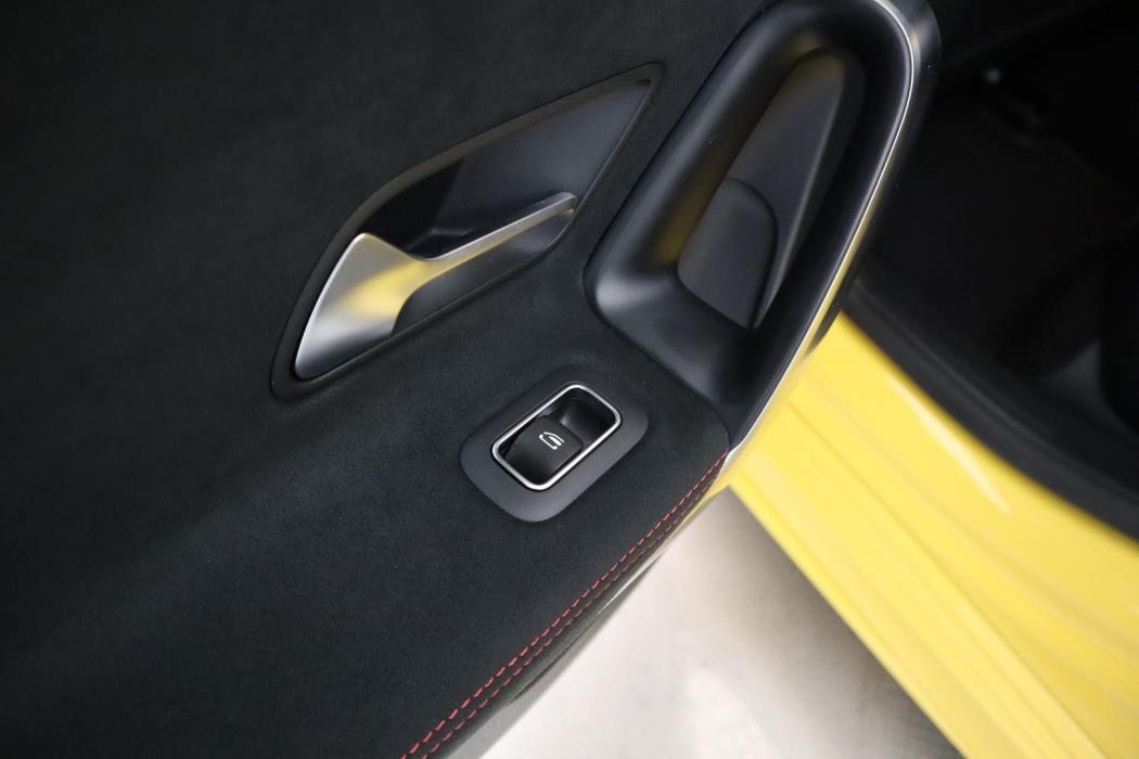 MERCEDES-BENZ A 2021