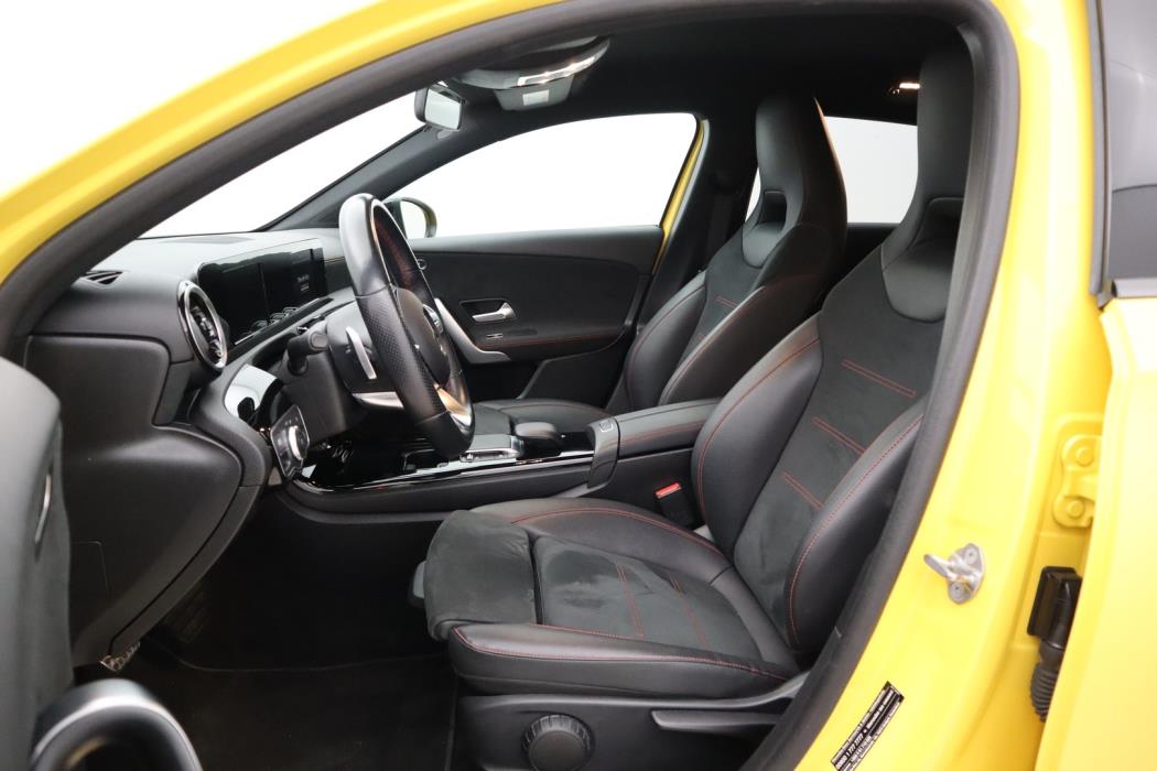 MERCEDES-BENZ A 2021