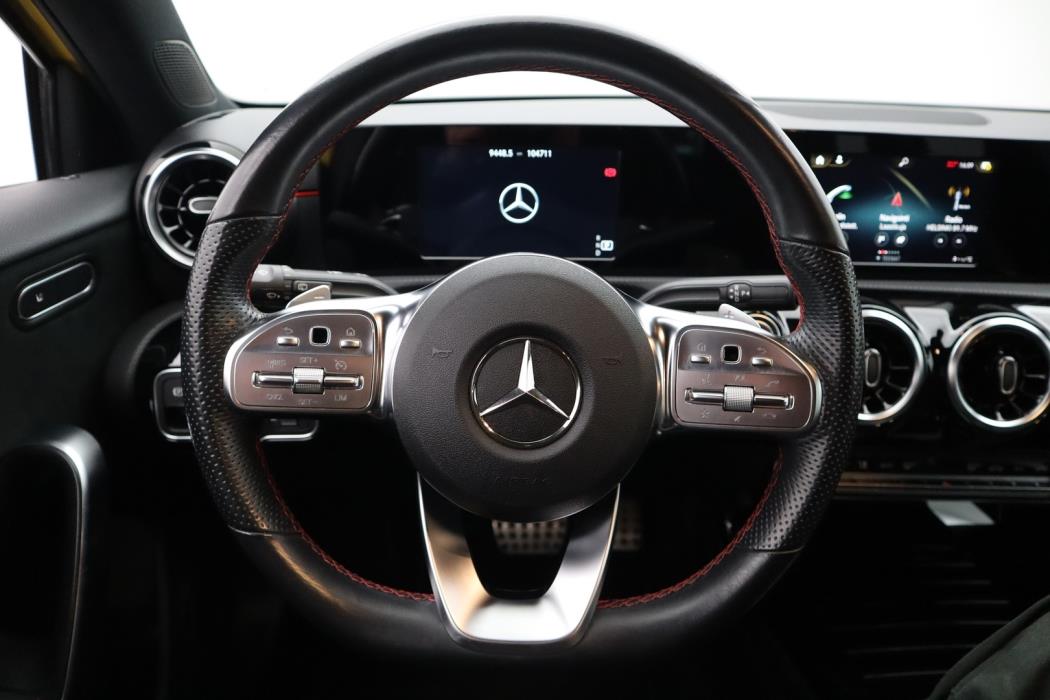 MERCEDES-BENZ A 2021