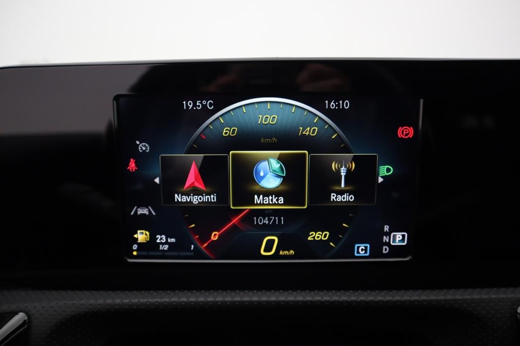 MERCEDES-BENZ A 2021