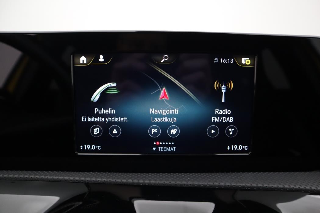 MERCEDES-BENZ A 2021