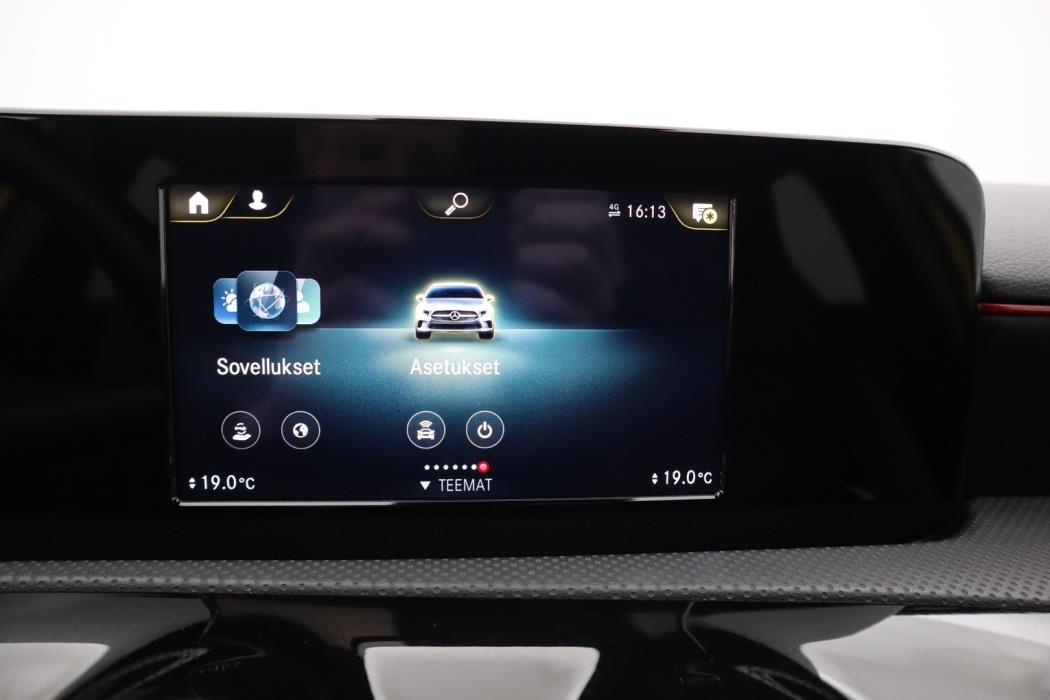 MERCEDES-BENZ A 2021