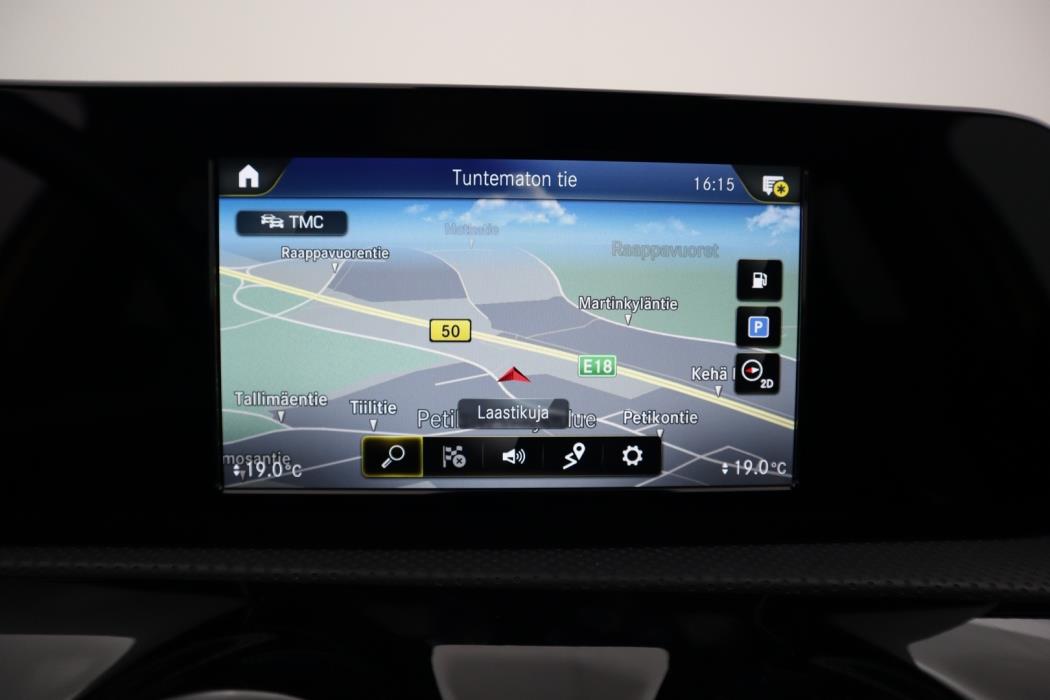 MERCEDES-BENZ A 2021