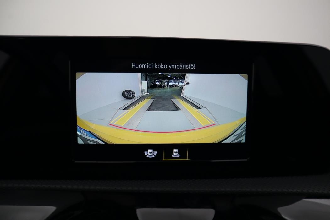 MERCEDES-BENZ A 2021