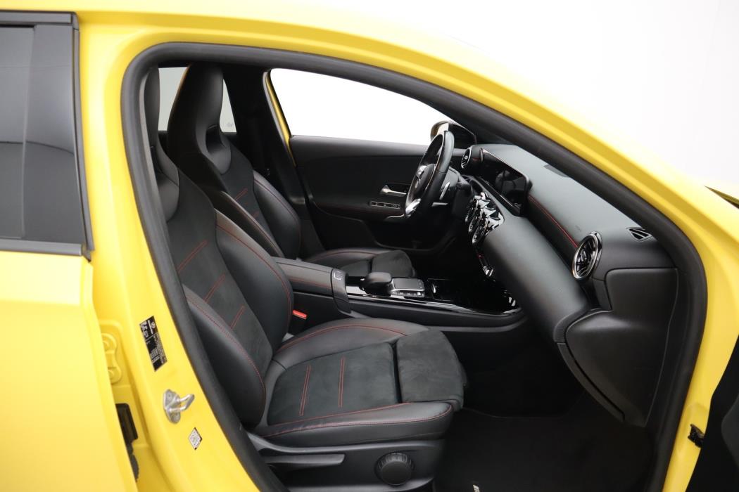MERCEDES-BENZ A 2021