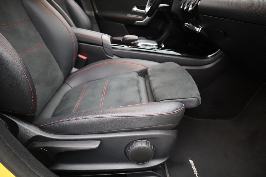 MERCEDES-BENZ A 2021