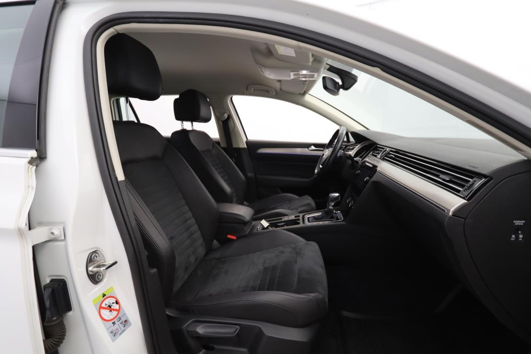 VOLKSWAGEN Passat 2018