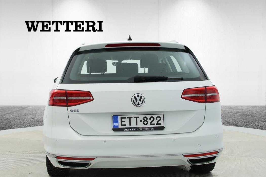 VOLKSWAGEN Passat 2018