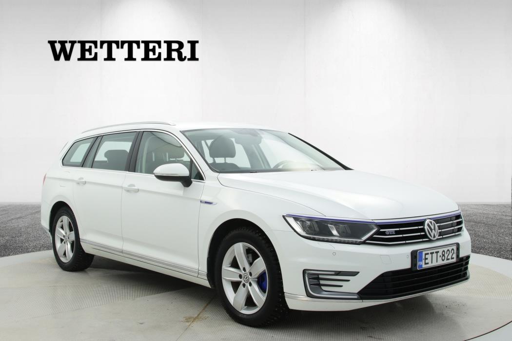 VOLKSWAGEN Passat 2018