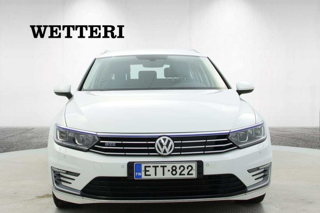 VOLKSWAGEN Passat 2018