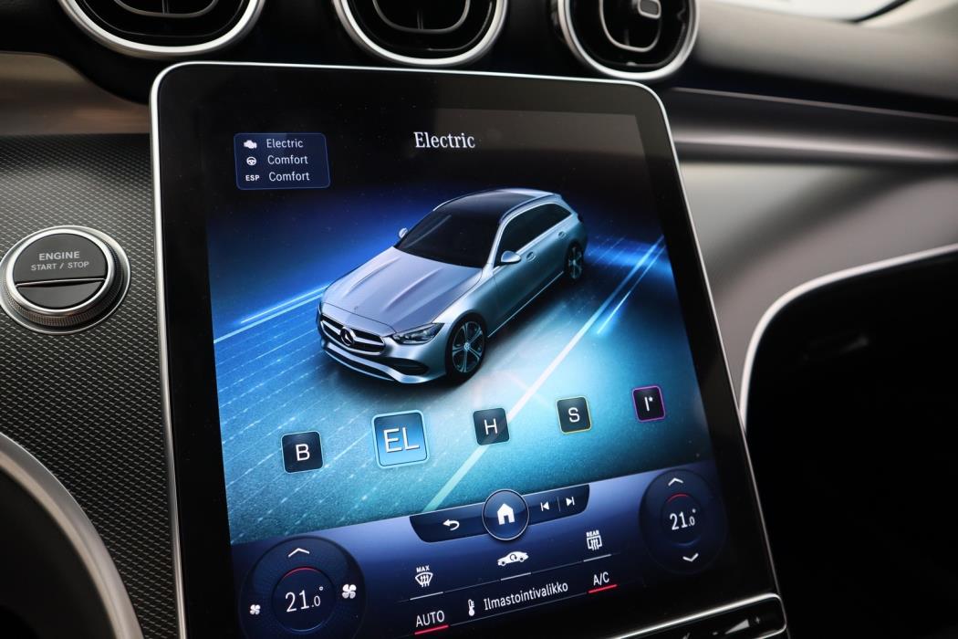 MERCEDES-BENZ C 2022