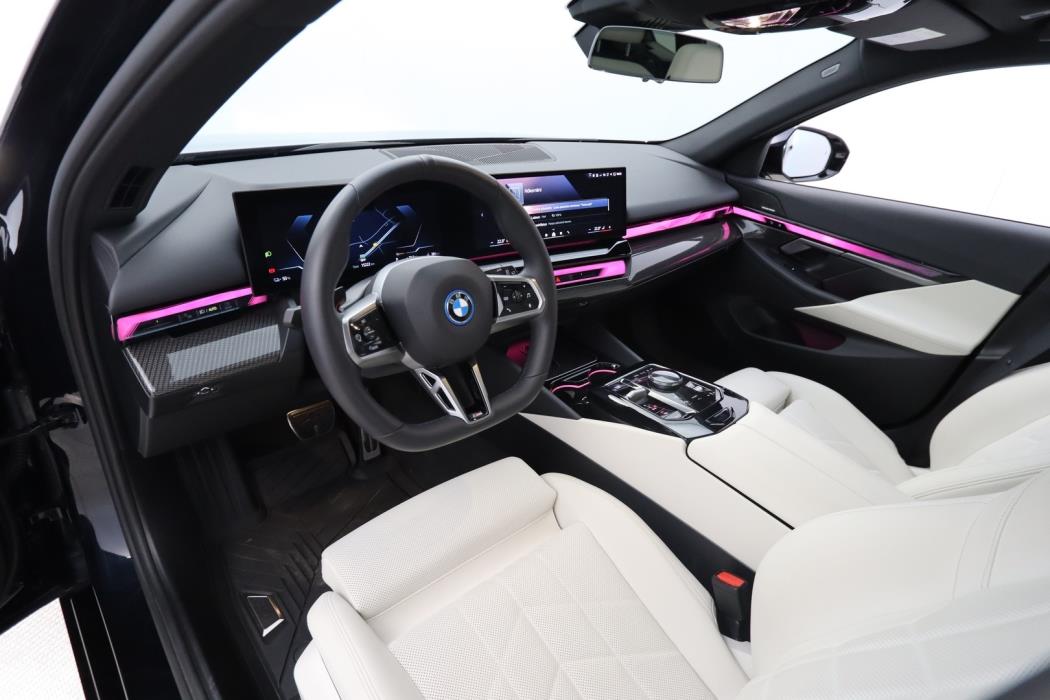 BMW i5 2024