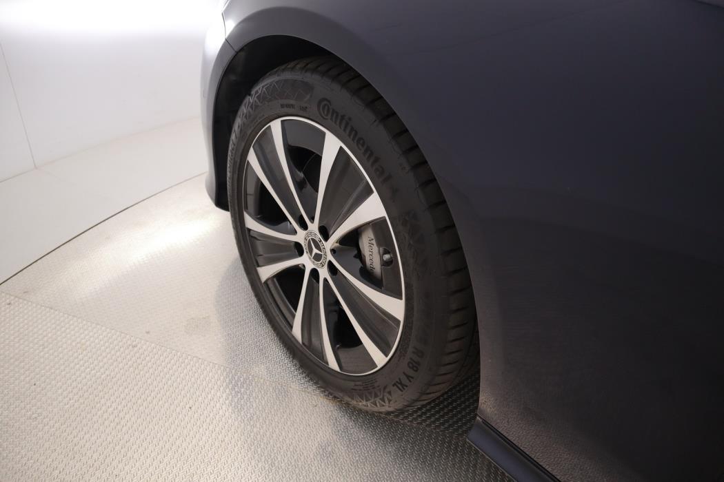MERCEDES-BENZ E 2019