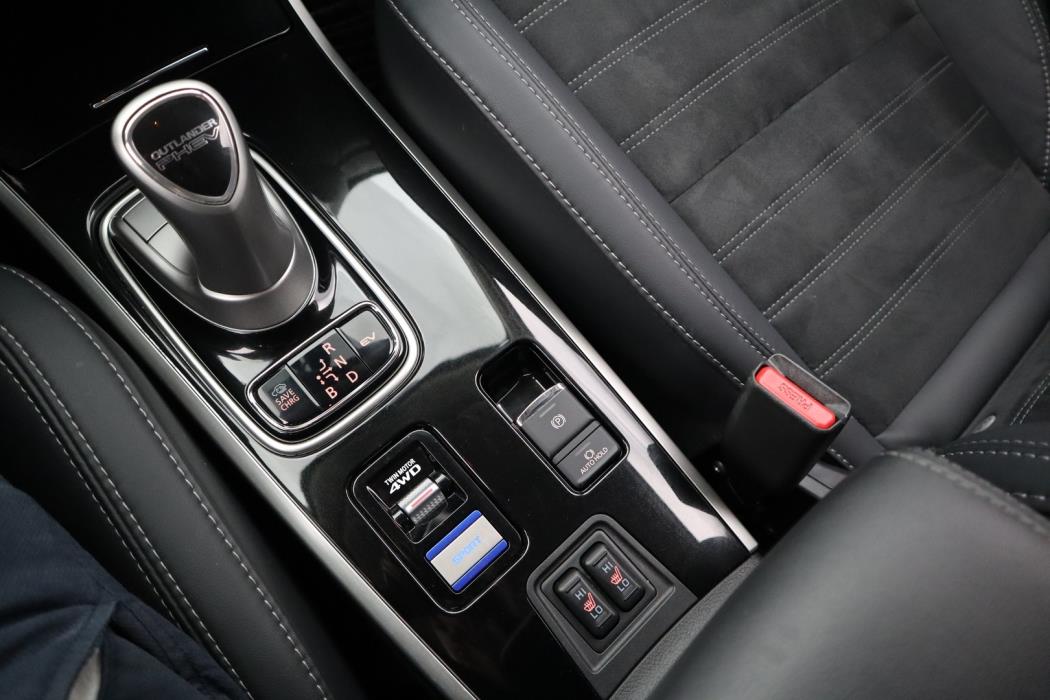 MITSUBISHI Outlander PHEV 2021