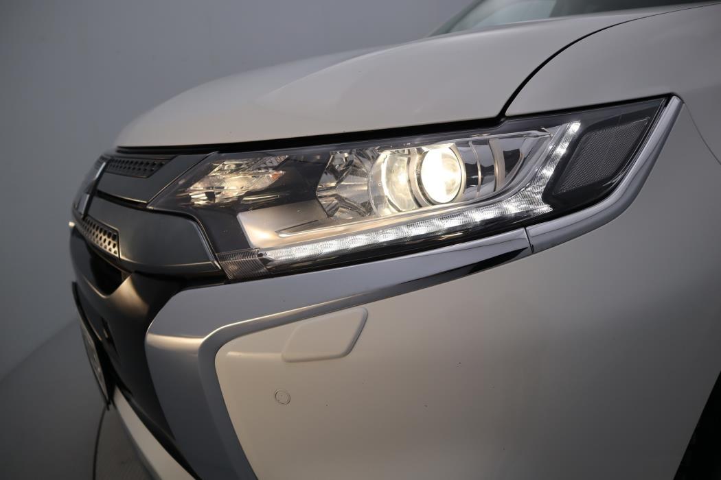 MITSUBISHI Outlander PHEV 2021