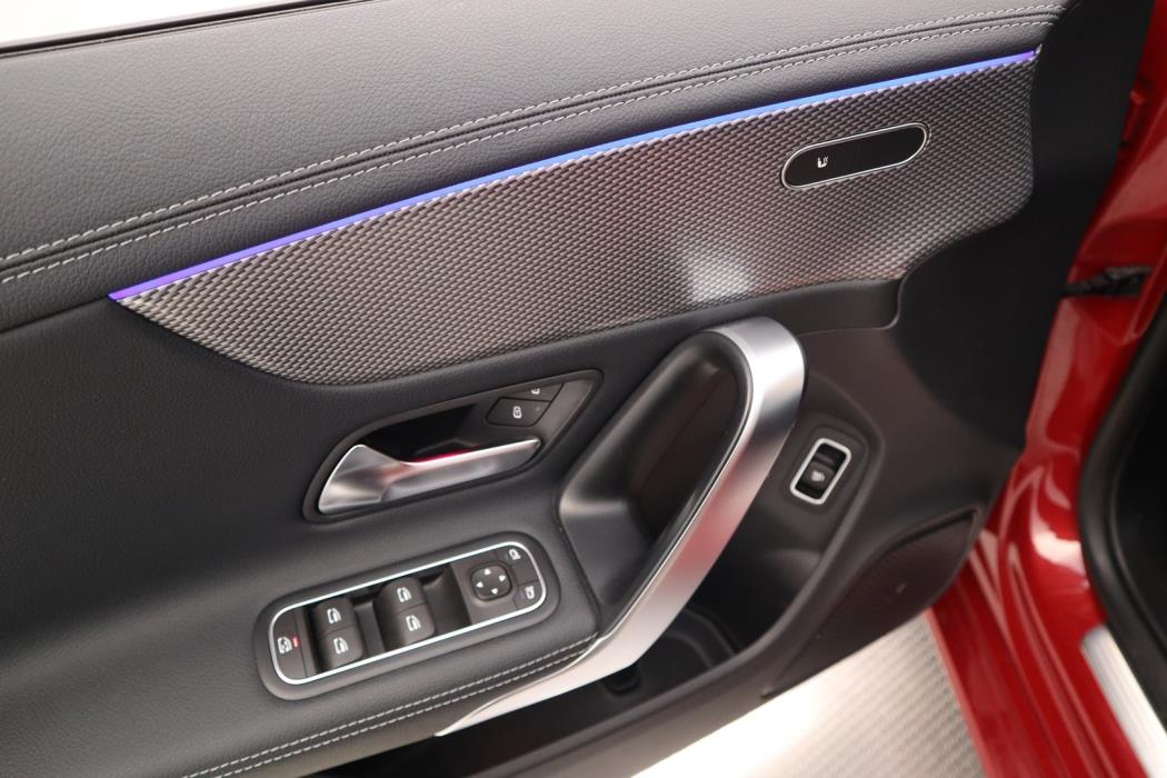 MERCEDES-BENZ CLA 2020
