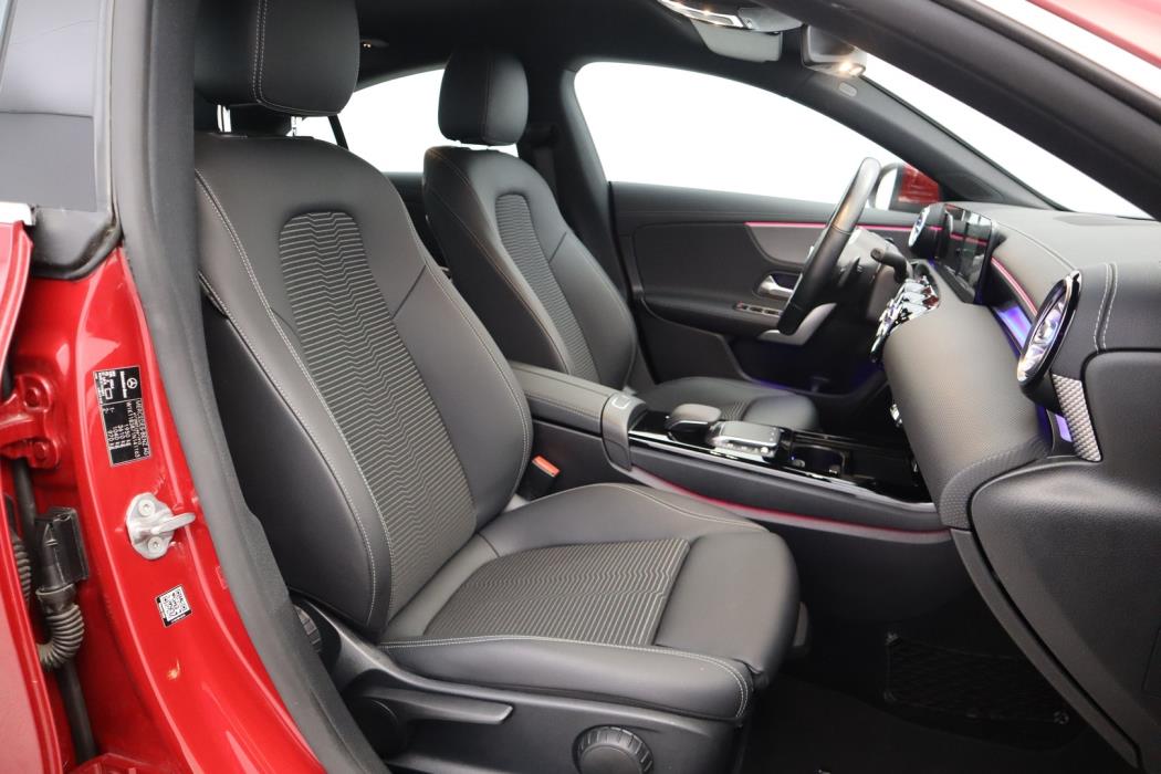 MERCEDES-BENZ CLA 2020