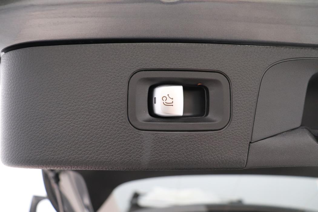 MERCEDES-BENZ GLC 2020