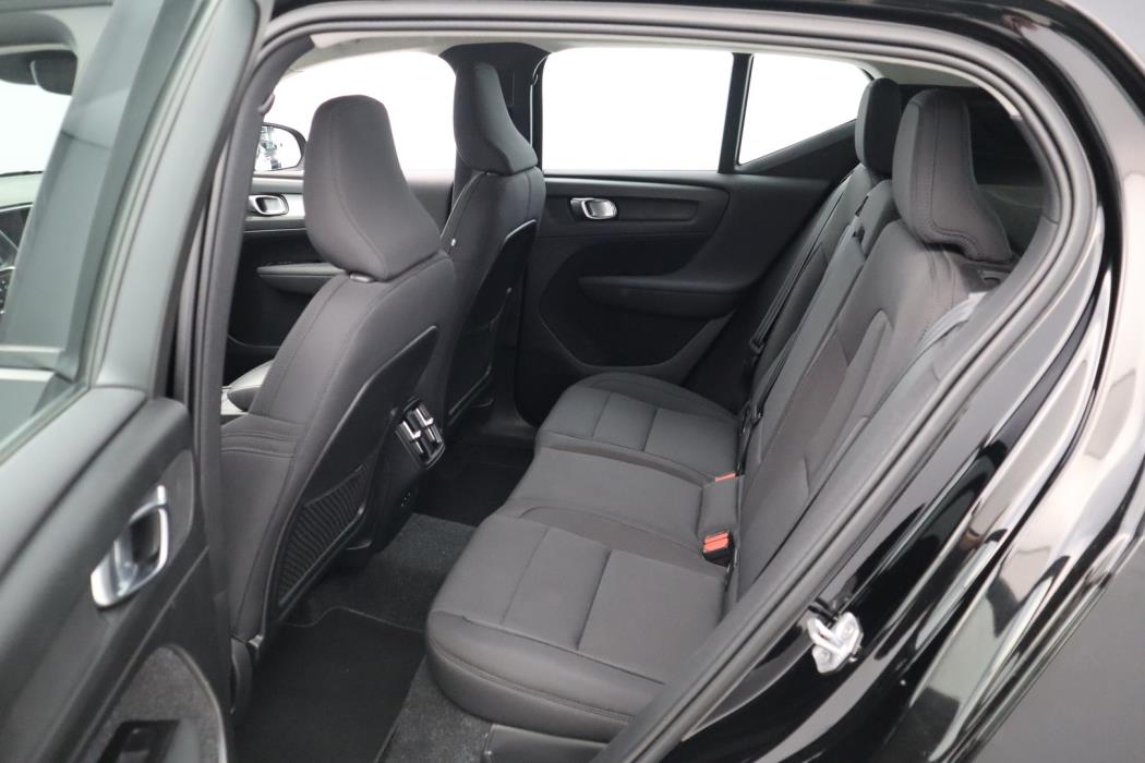 VOLVO XC40 2021