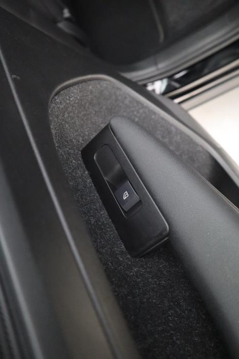 VOLVO XC40 2021