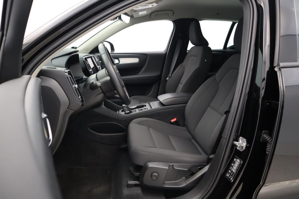 VOLVO XC40 2021