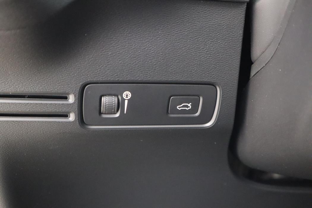 VOLVO XC40 2021