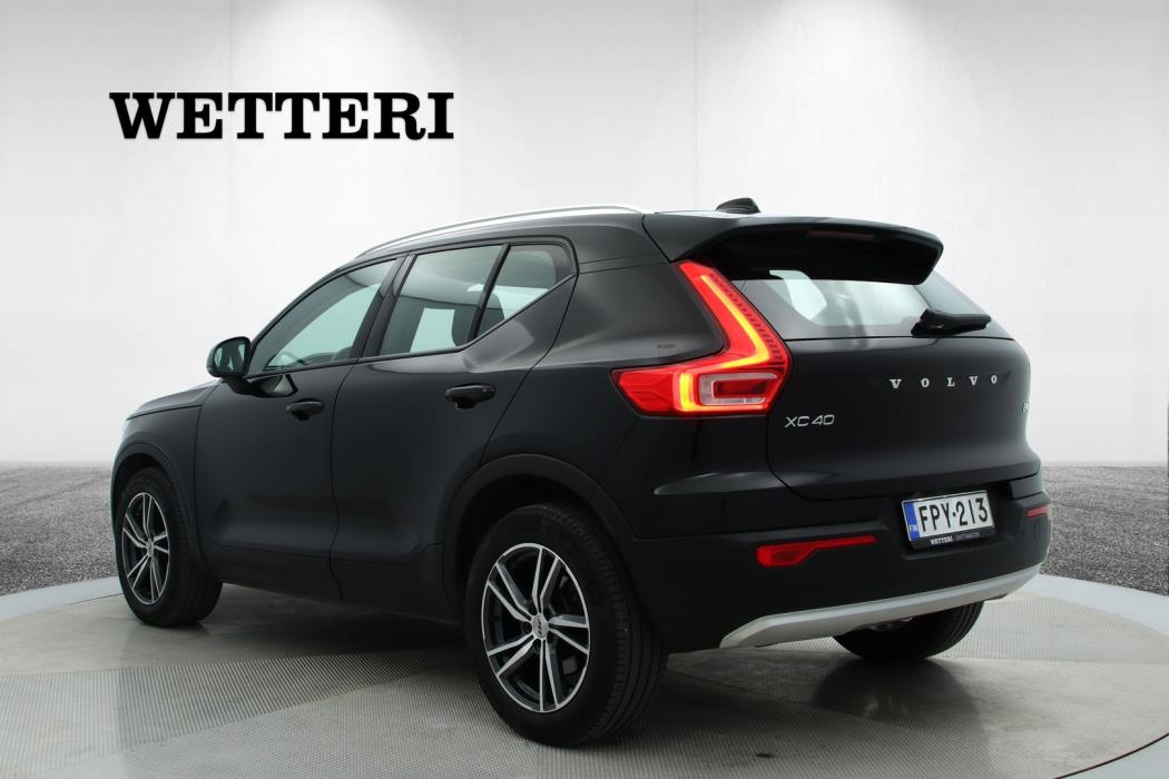 VOLVO XC40 2021
