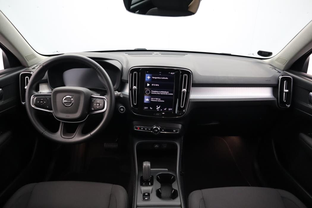 VOLVO XC40 2021