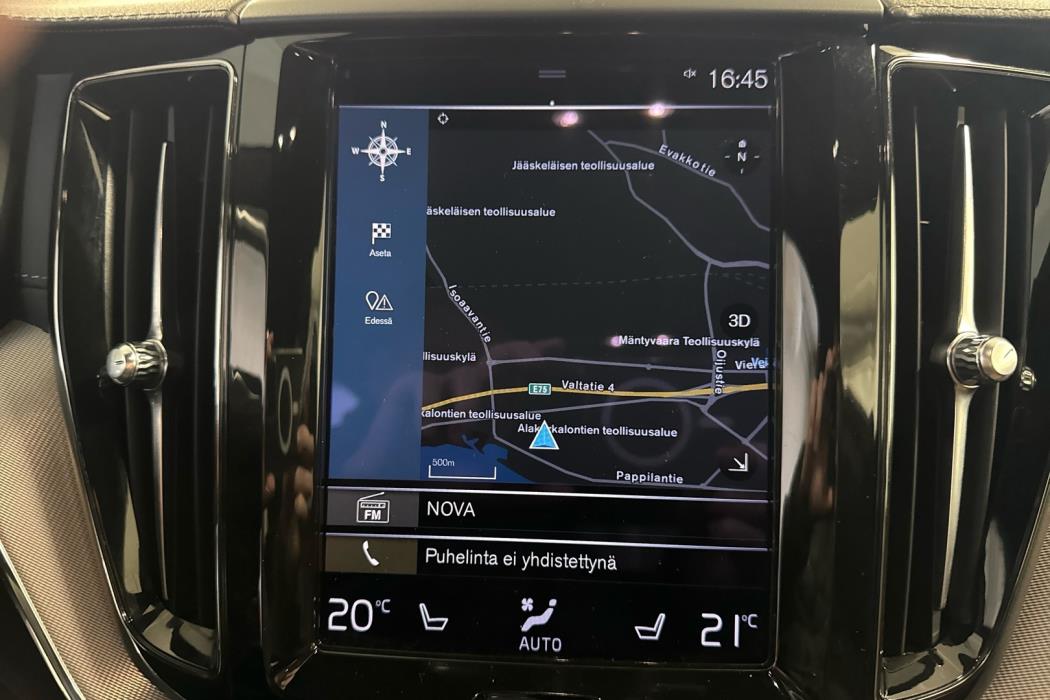 VOLVO XC60 2021