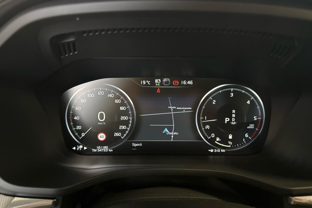 VOLVO XC60 2021